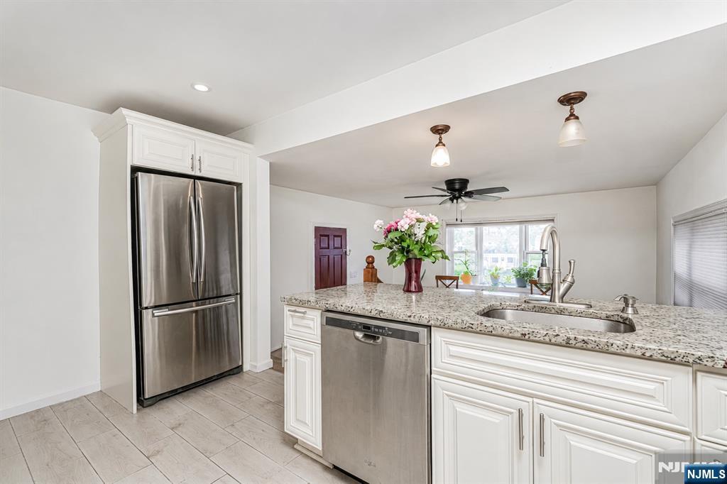 42 Long Valley Road Lodi, NJ 07644 - Photo 10 of 32
