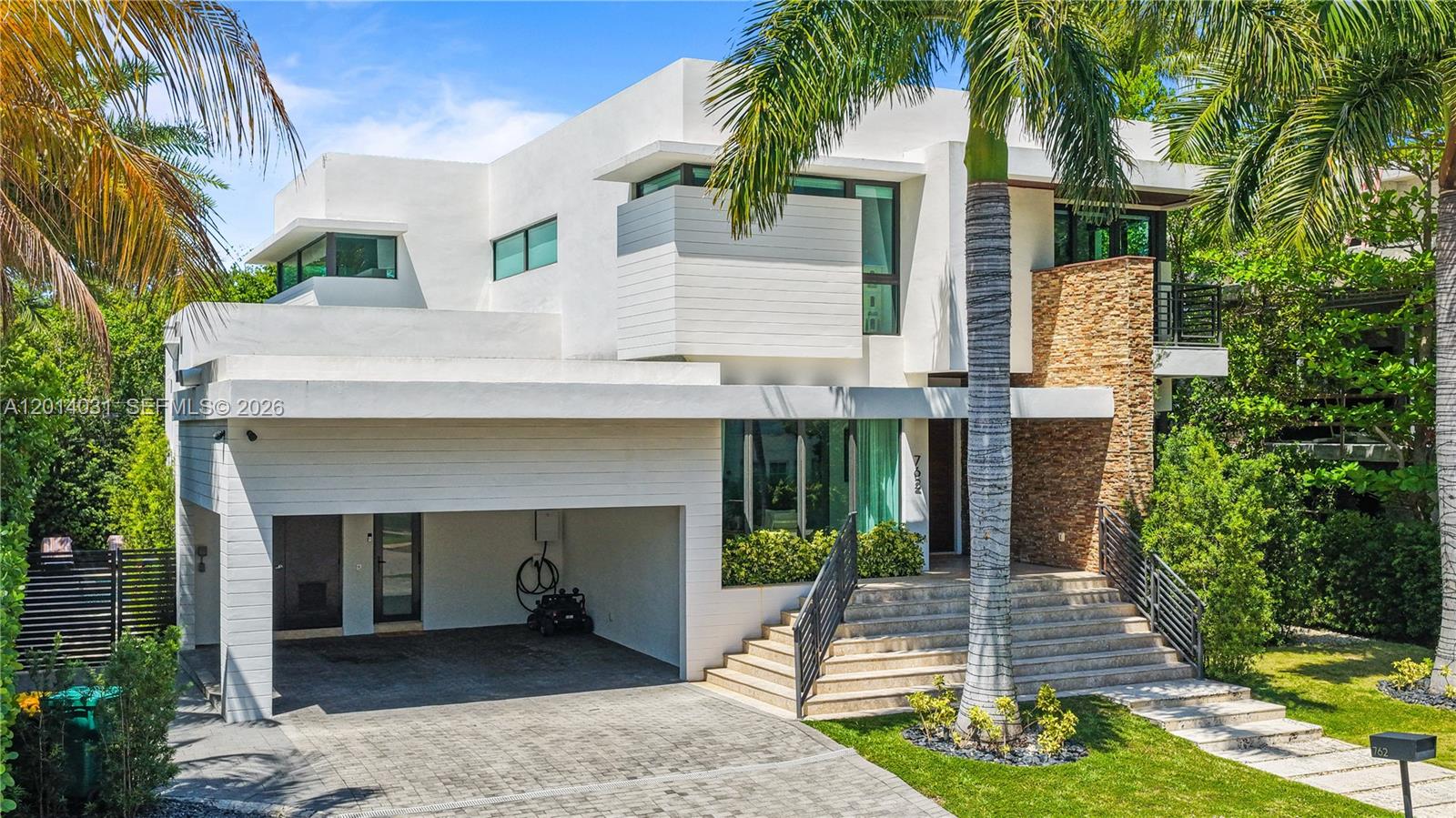 762 Fernwood Road Key Biscayne, FL 33149 - Photo 2 of 82