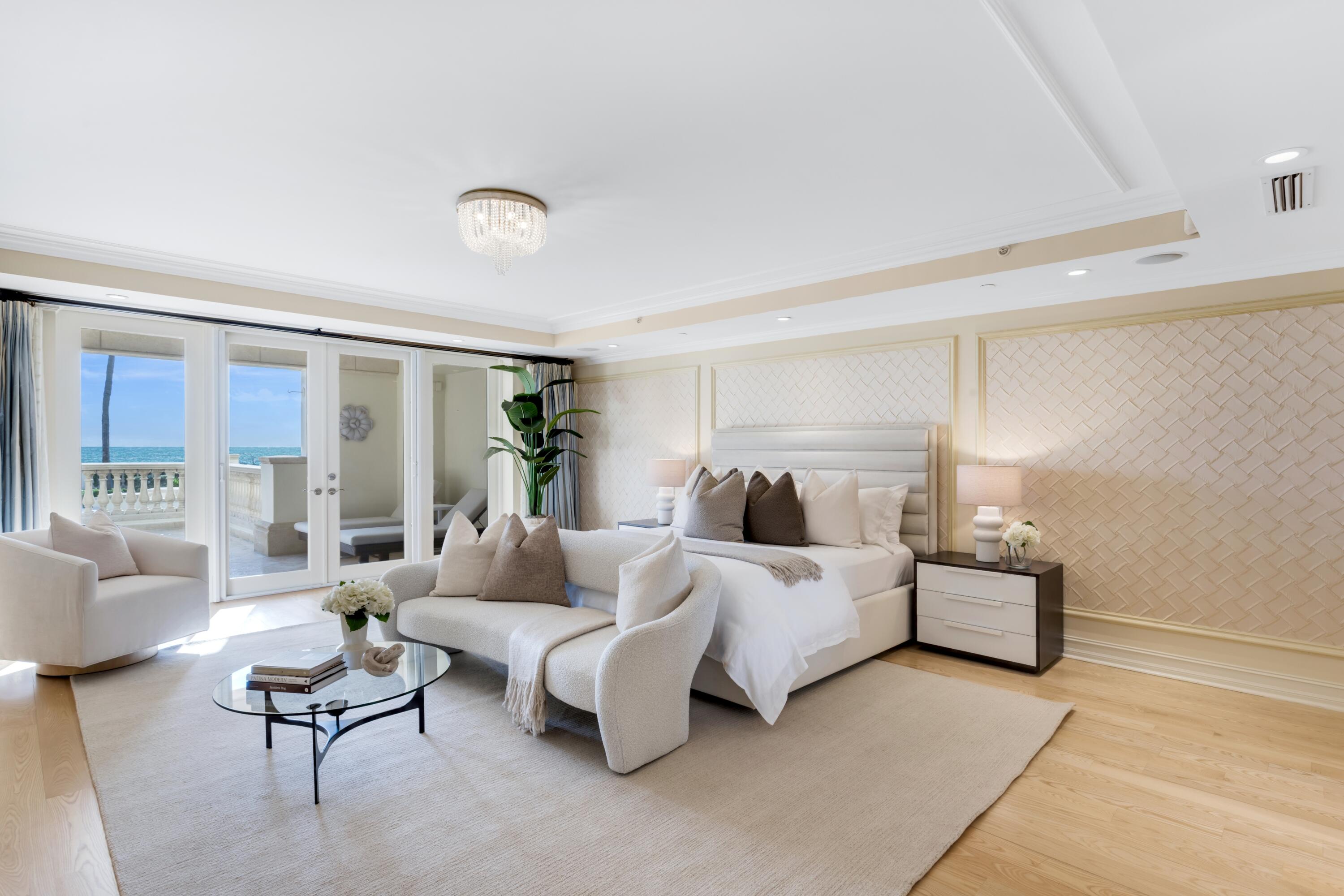 400 South Ocean Boulevard, Unit R26 Boca Raton, FL 33432 - Photo 34 of 65 OCEANFRONT PRIMARY SUITE