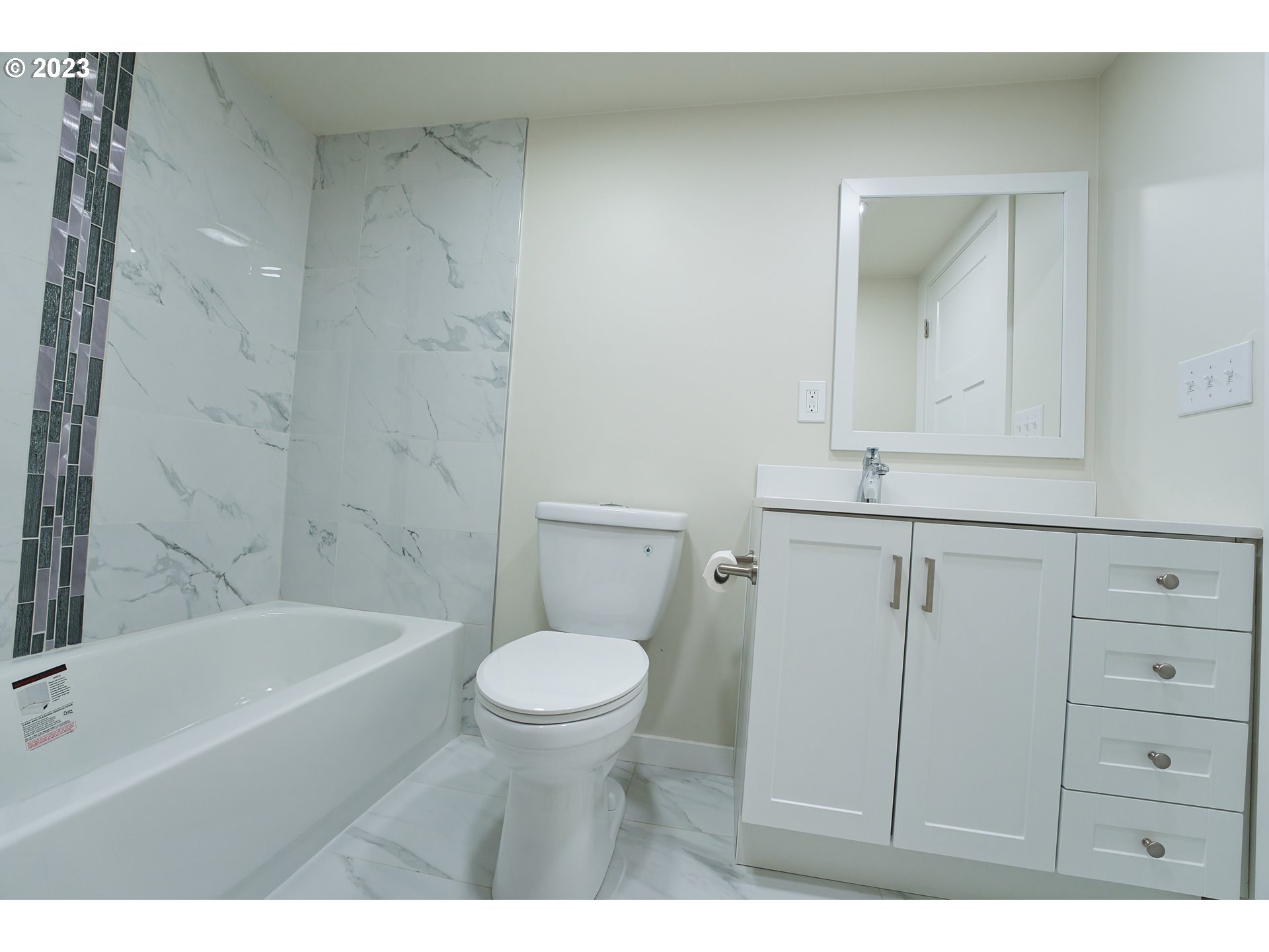 17655 Bluff Road, Unit 41 Sandy, OR 97055 - Photo 18 of 21 a bathroom with a sink a toilet and bathtub