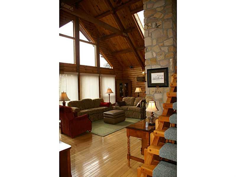 123 Reay Lane Butler, PA 16002 - Photo 4 of 25 Living Room.