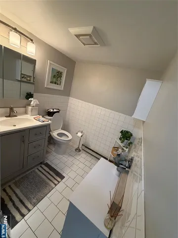 $324,999 | 446 Passaic Street, Unit 2A, Hackensack, NJ 07601