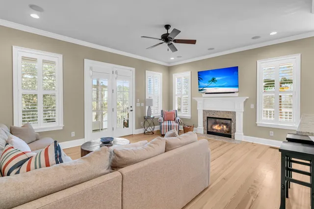 $1,195,000 | 1052 Bradbury Lane, Charleston, SC 29492