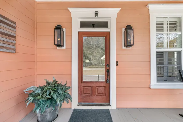 $1,195,000 | 1052 Bradbury Lane, Charleston, SC 29492