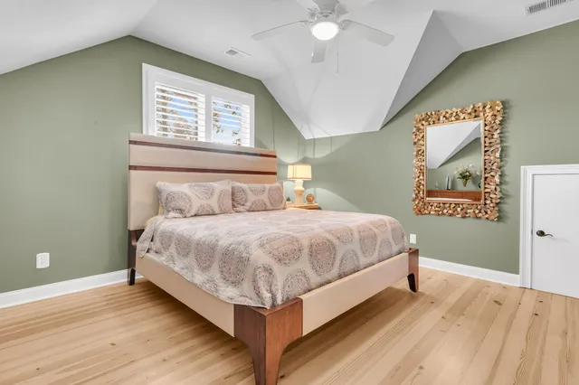 $1,195,000 | 1052 Bradbury Lane, Charleston, SC 29492