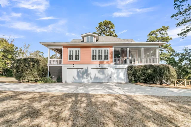 $1,195,000 | 1052 Bradbury Lane, Charleston, SC 29492