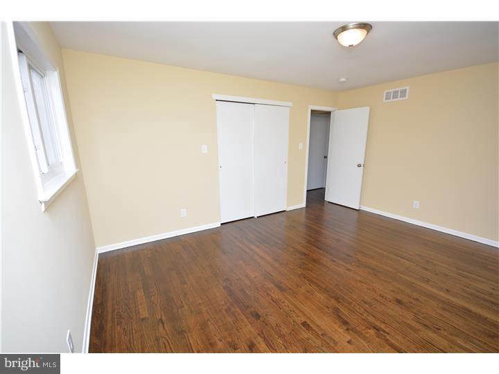 118 Barrett Road Willow Grove, PA 19090 - Photo 14 of 19 Bedroom - Main