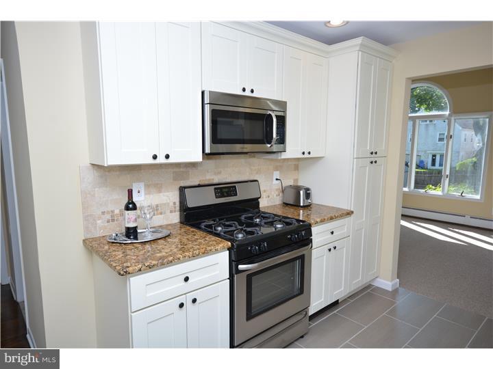 118 Barrett Road Willow Grove, PA 19090 - Photo 8 of 19 Kitchen