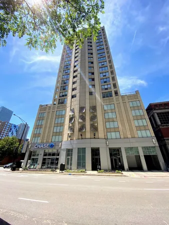 $4,100 | 600 North Dearborn Street, Unit 811, Chicago, IL 60654