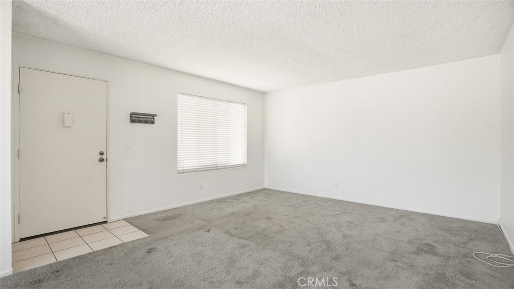 833 Cinnamon Lane, Unit 4 Duarte, CA 91010 - Photo 4 of 34