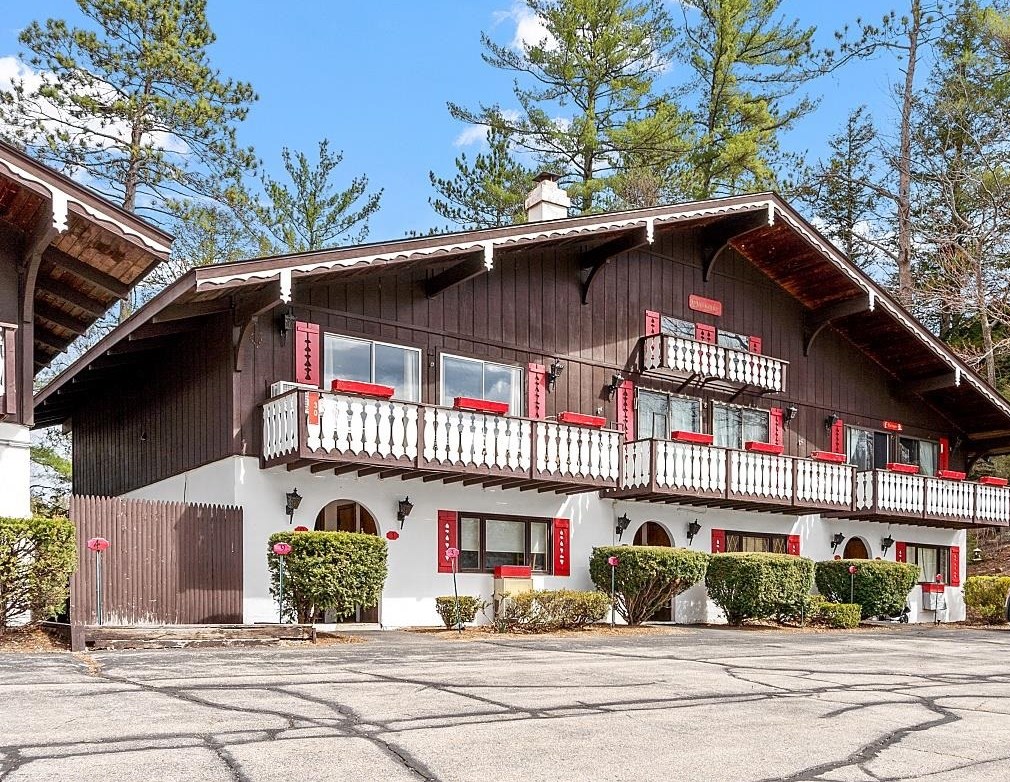 30 Linderhof Golf Course Road, Unit 9 Bartlett, NH 03838 - Photo 1 of 26 Gallery Image 1