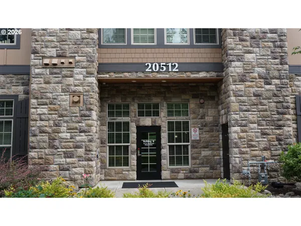 $310,000 | 20512 Southwest Roy Rogers Road, Unit 109, Sherwood, OR 97140