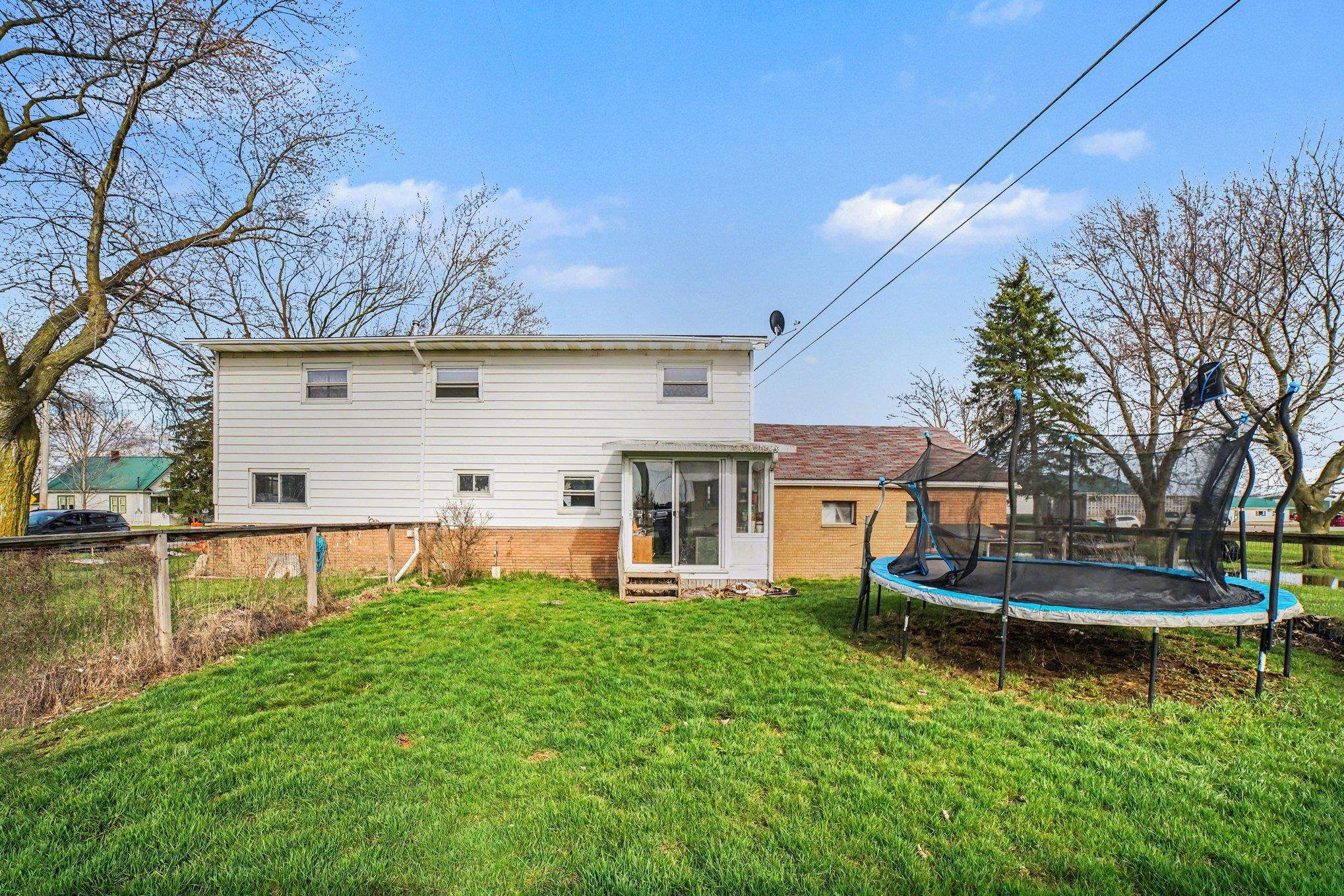 996 East Monroe Road St. Louis, MI 48880 - Photo 17 of 17 1943784-bdcea733-c5a4-47ce-8936-87ca89be7dc3.JPG