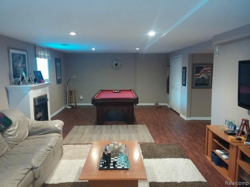 1477 Rochingham Drive Rochester Hills, MI 48309 - Photo 8 of 12