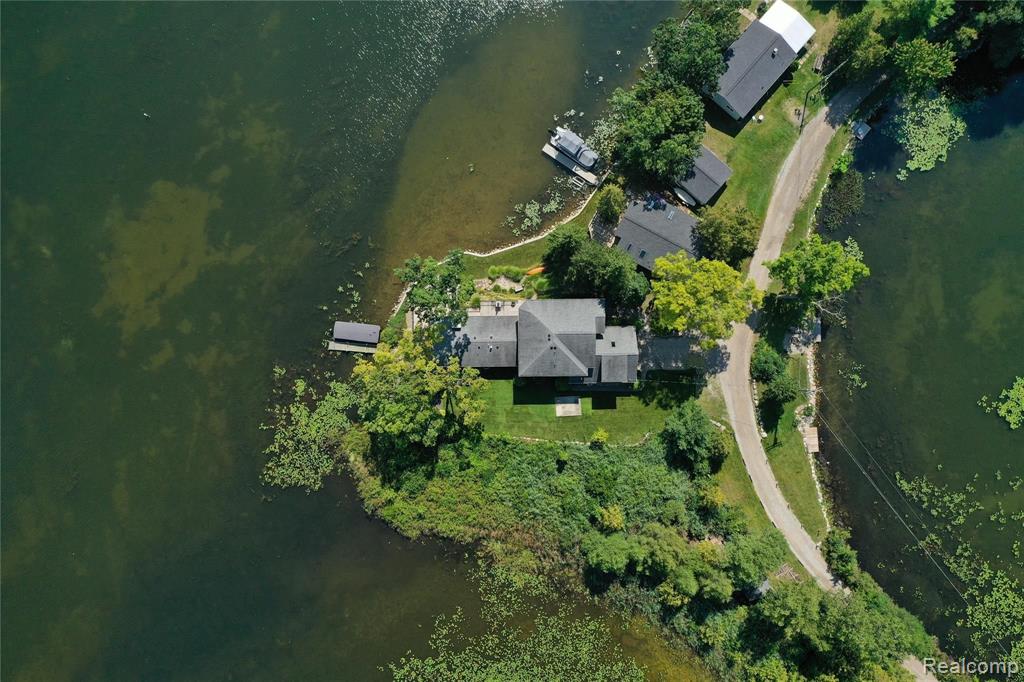 552 Deerpointe Leonard, MI 48367 - Photo 54 of 54 Gallery Image 54