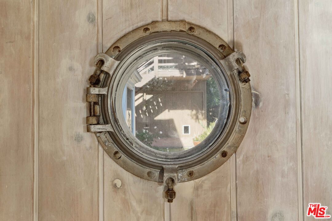 363 West Channel Road Santa Monica, CA 90402 - Photo 7 of 21 a close view of sliding door