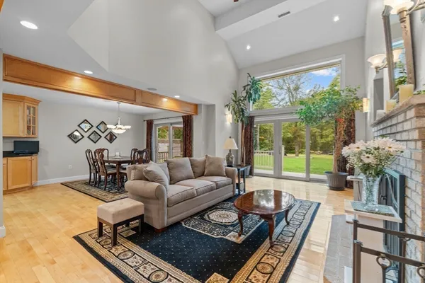 $905,000 | 105 Mixter Road, Holden, MA 01520