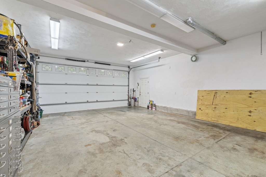 105 Mixter Road Holden, MA 01520 - Photo 6 of 42