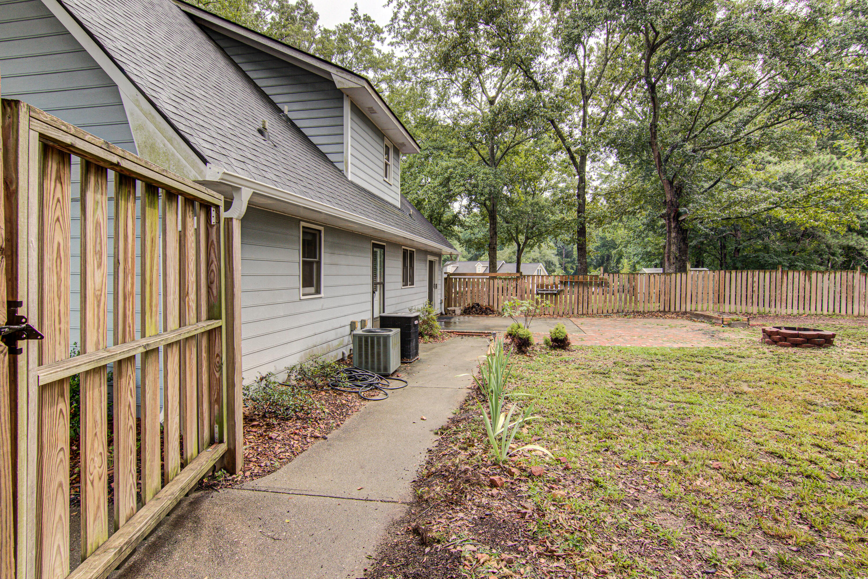 2315 Treetop Lane Sumter, SC 29154 - Photo 37 of 44 2315 Treetop