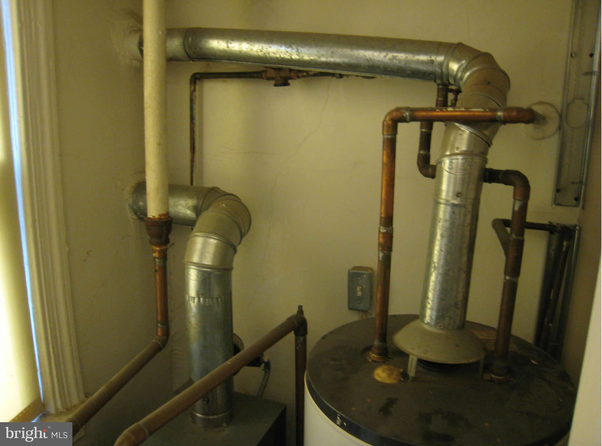 1938 I Street Northeast Washington, DC 20002 - Photo 12 of 18 a bathroom with a mirror