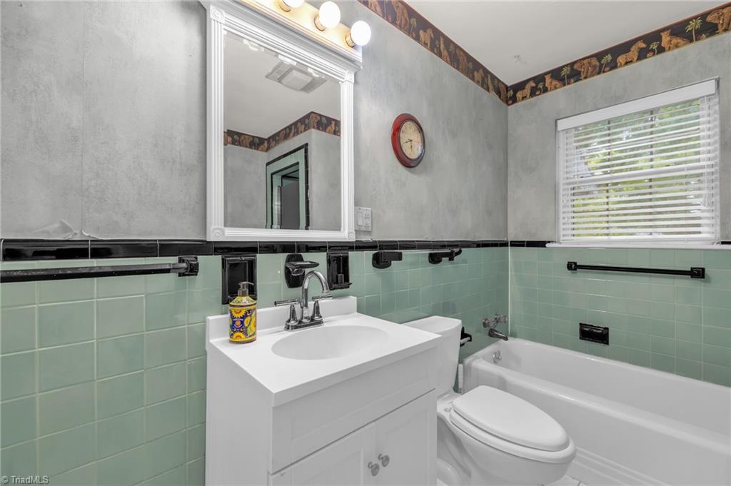 2282 Price Road Eden, NC 27288 - Photo 17 of 38