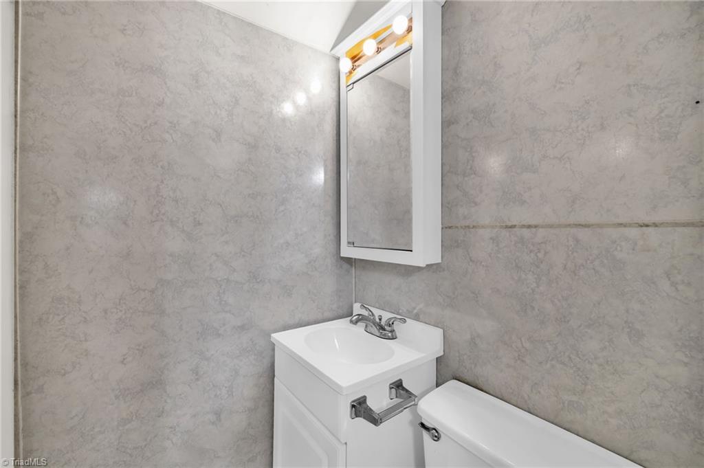 2282 Price Road Eden, NC 27288 - Photo 26 of 38