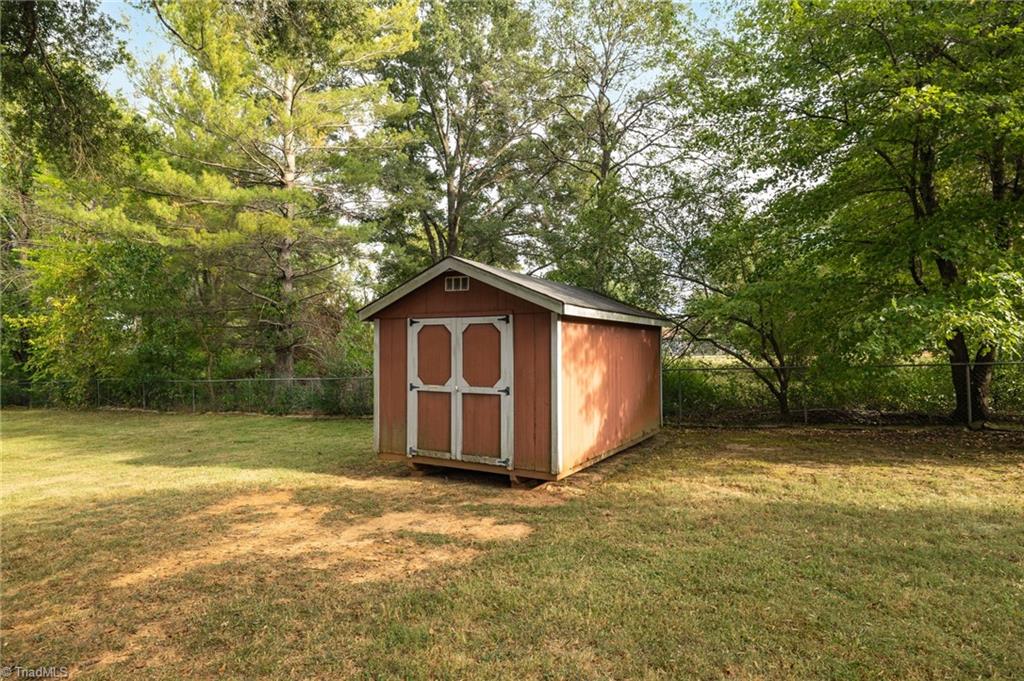 2282 Price Road Eden, NC 27288 - Photo 37 of 38