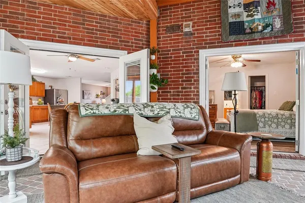 $400,000 | 9041 Graywolf Ridge Trail, Fort Worth, TX 76244