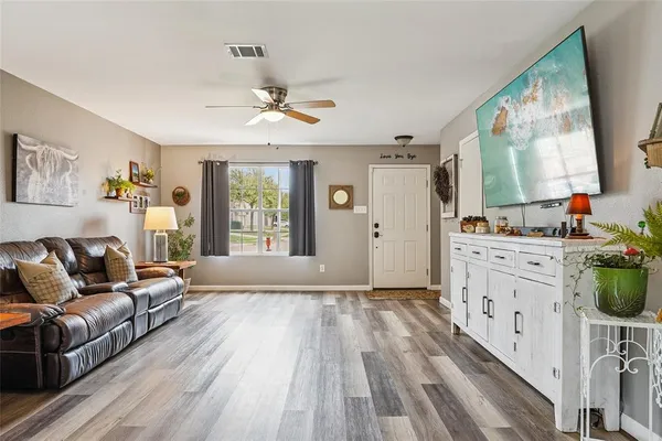 $400,000 | 9041 Graywolf Ridge Trail, Fort Worth, TX 76244