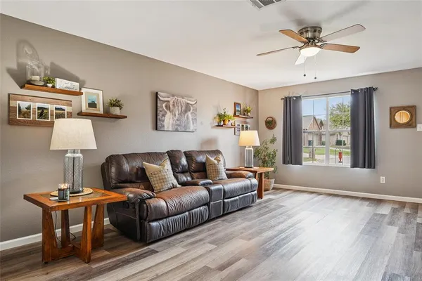 $400,000 | 9041 Graywolf Ridge Trail, Fort Worth, TX 76244