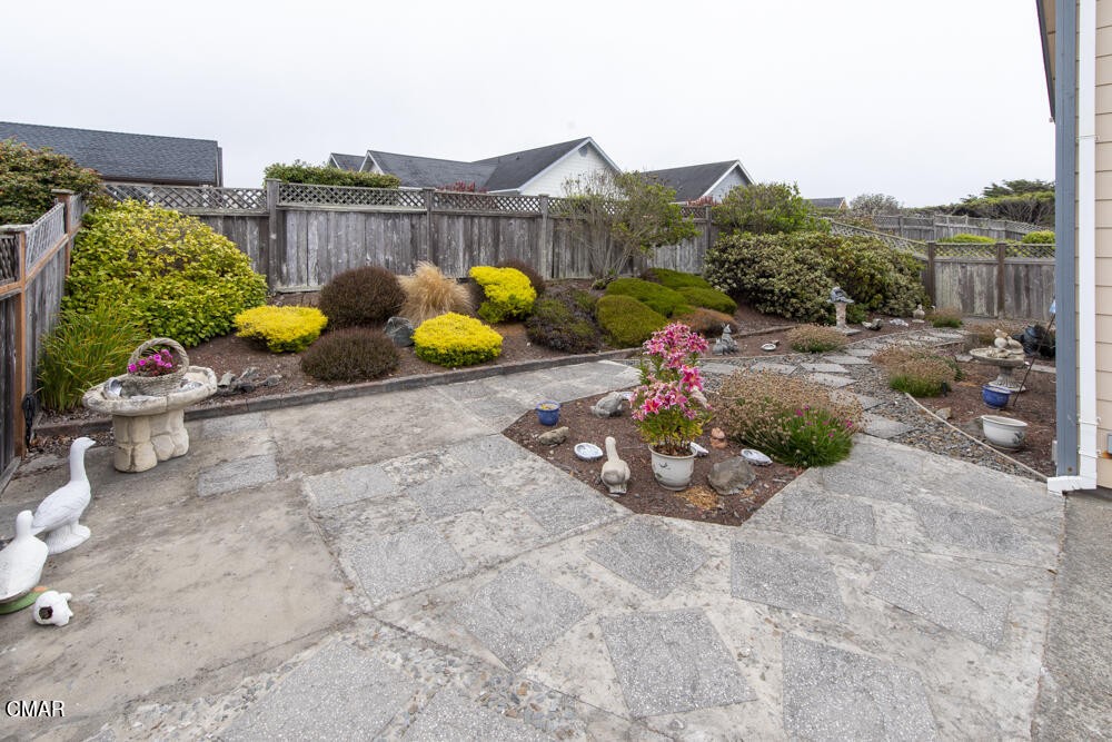 970 Glass Beach Drive Fort Bragg, CA 95437 - Photo 19 of 26 a view of a couches in patio of the house