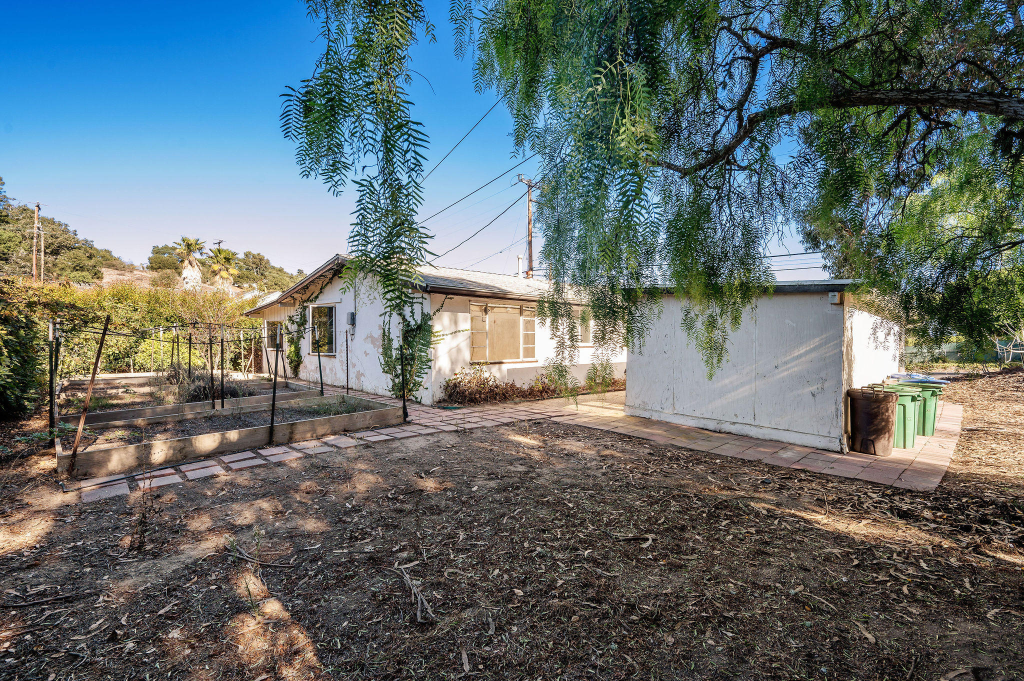 1320 Mountain View Road Santa Barbara, CA 93109 - Photo 10 of 10 Backyard