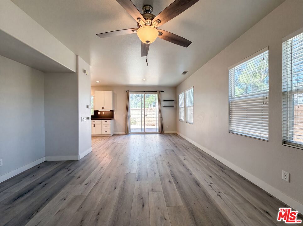 29206 Rio Lobo Way Valencia, CA 91354 - Photo 3 of 22 Gallery Image 3