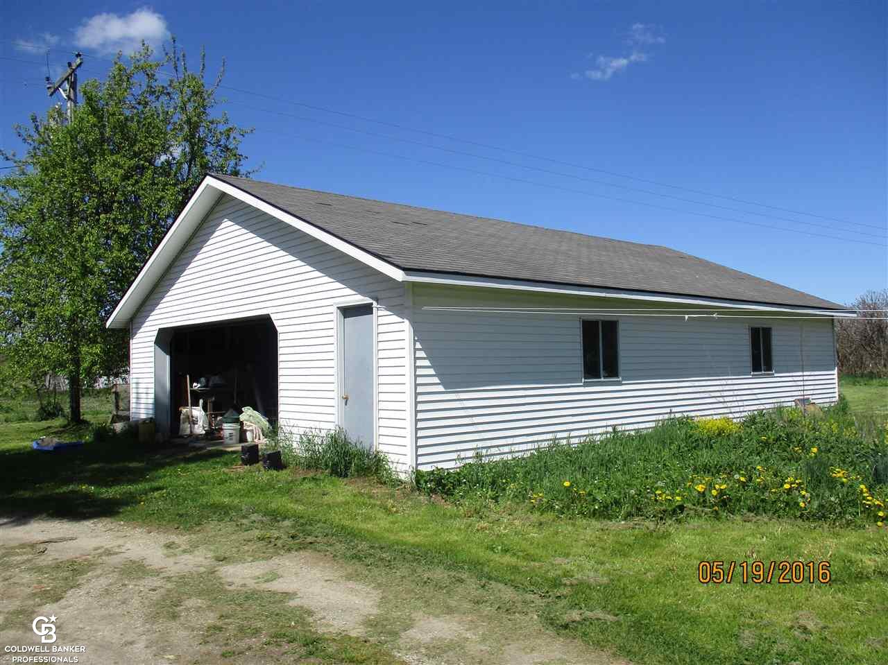16496 Dryden Road Allenton, MI 48002 - Photo 3 of 5