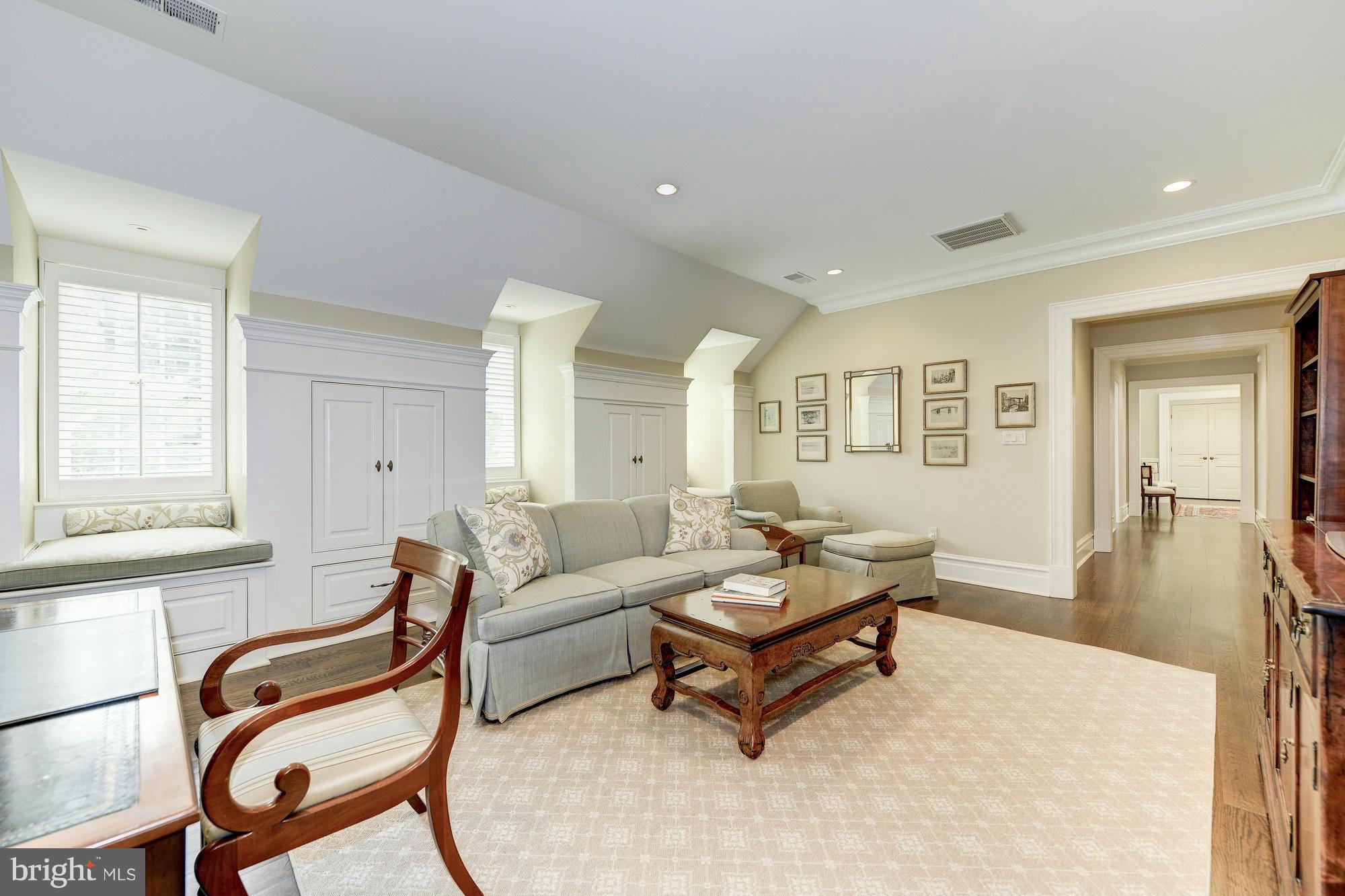 1125 Crest Lane McLean, VA 22101 - Photo 17 of 30 Sitting Room