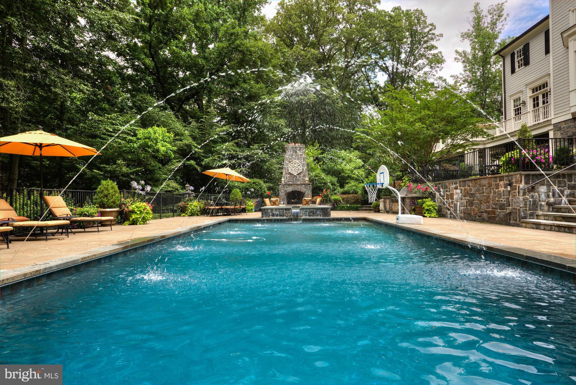 1125 Crest Lane McLean, VA 22101 - Photo 27 of 30 Luxury Pool