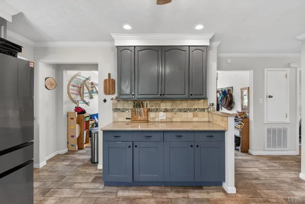 $315,000 | 160 Lyttleton Lane, Madison Heights, VA 24572