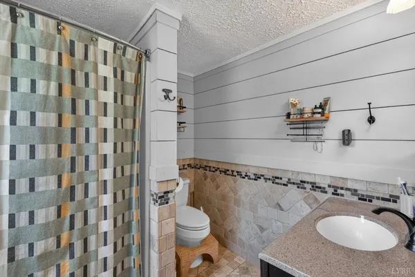 $315,000 | 160 Lyttleton Lane, Madison Heights, VA 24572