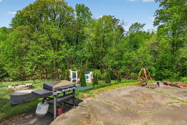 $315,000 | 160 Lyttleton Lane, Madison Heights, VA 24572