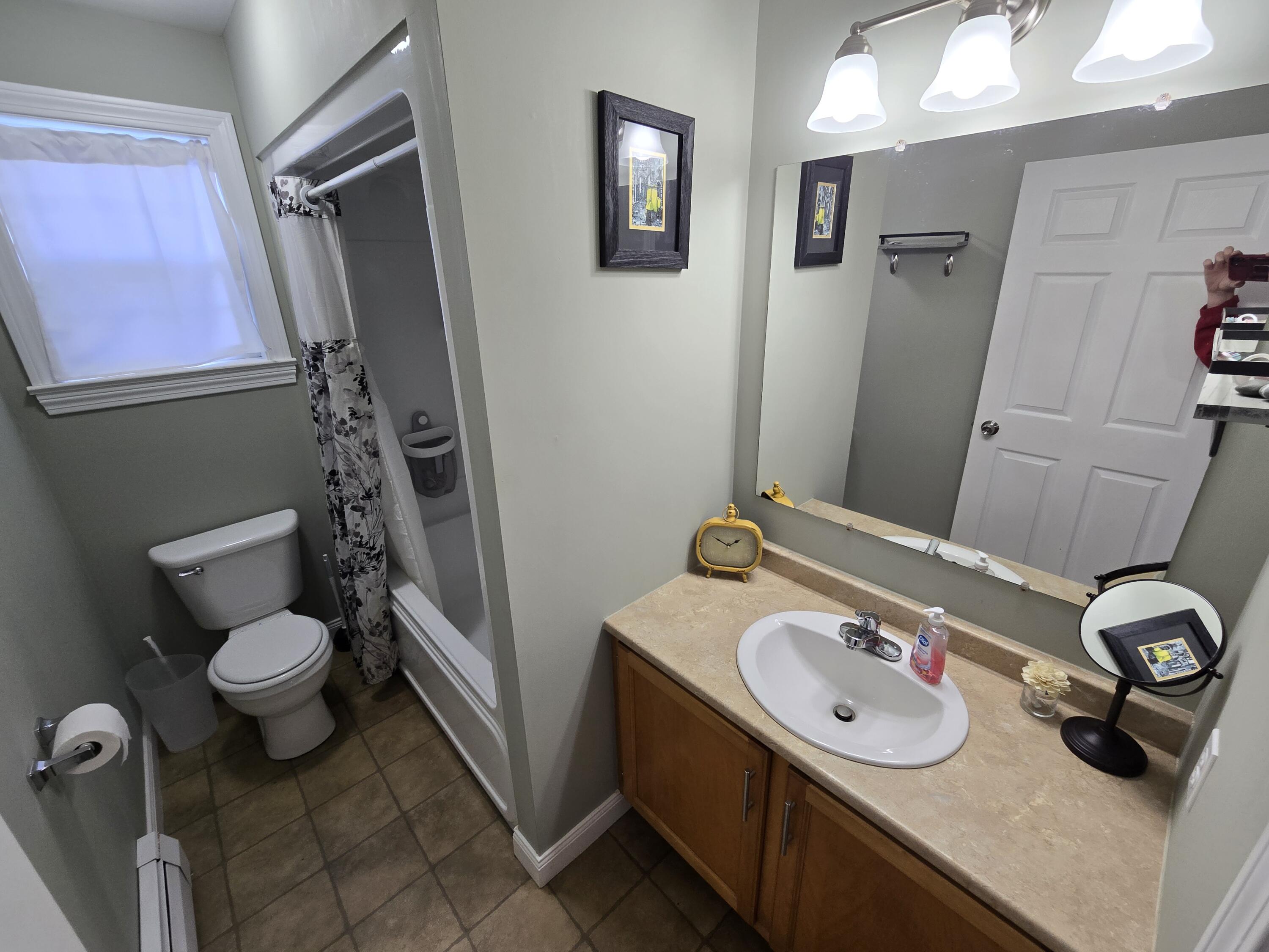 75 North Searsport Road Frankfort, ME 04438 - Photo 11 of 41 20241015_122118