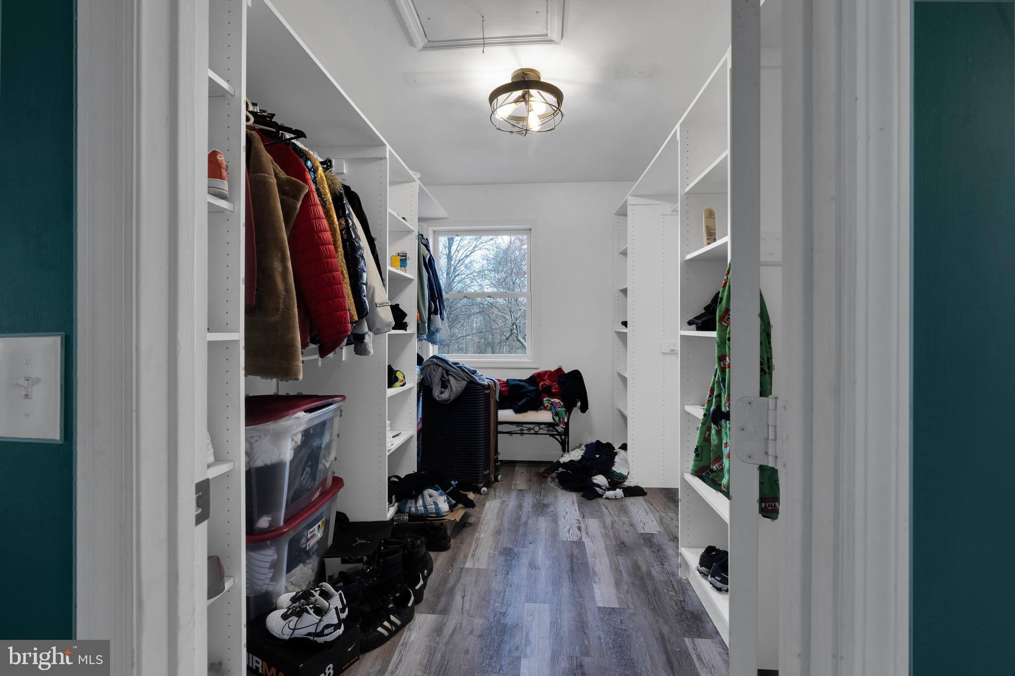 21 Timber Road Carlisle, PA 17015 - Photo 15 of 32 Primary bedroom closet