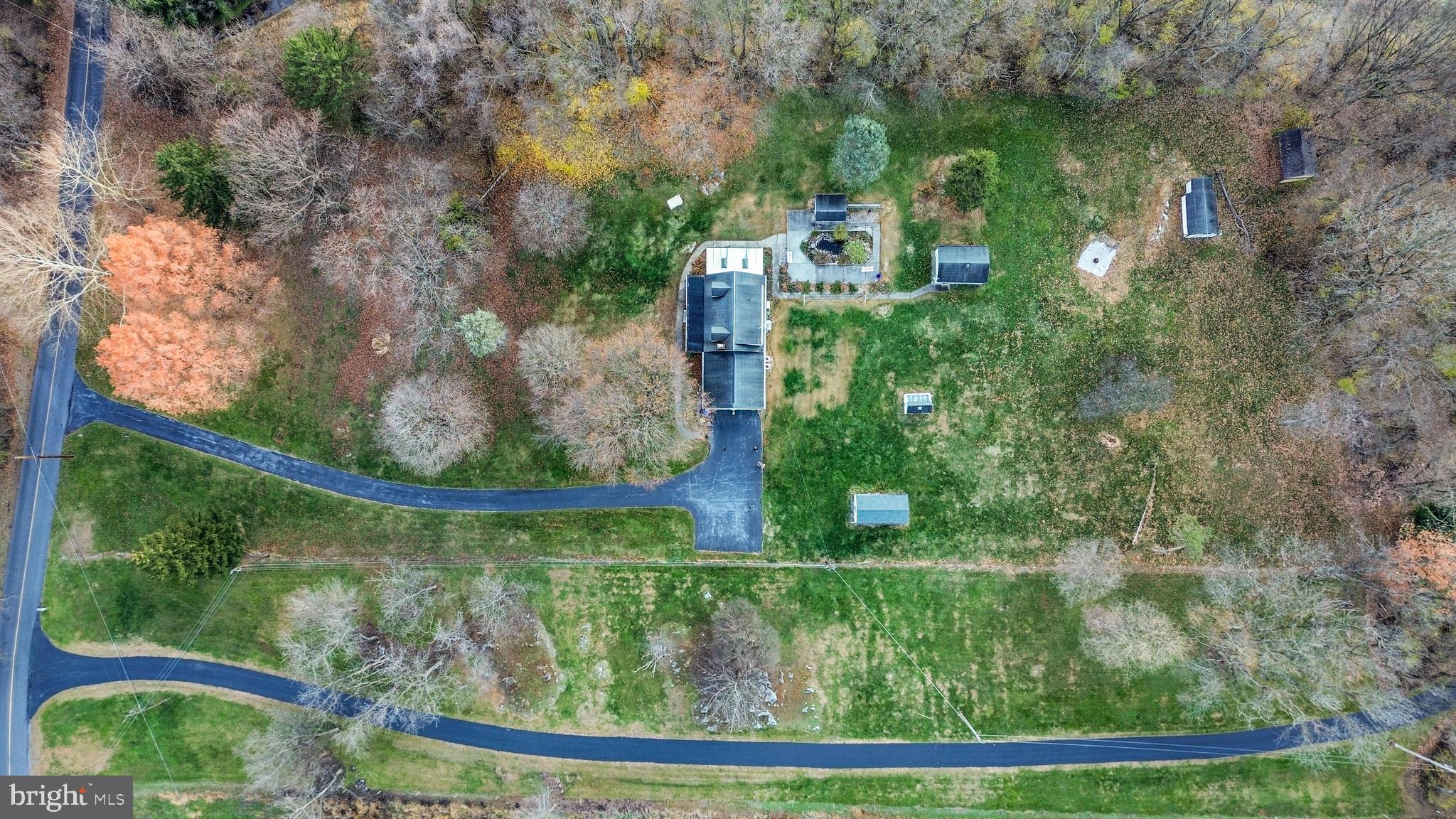 21 Timber Road Carlisle, PA 17015 - Photo 29 of 32 Aerial of property shows long private driveway