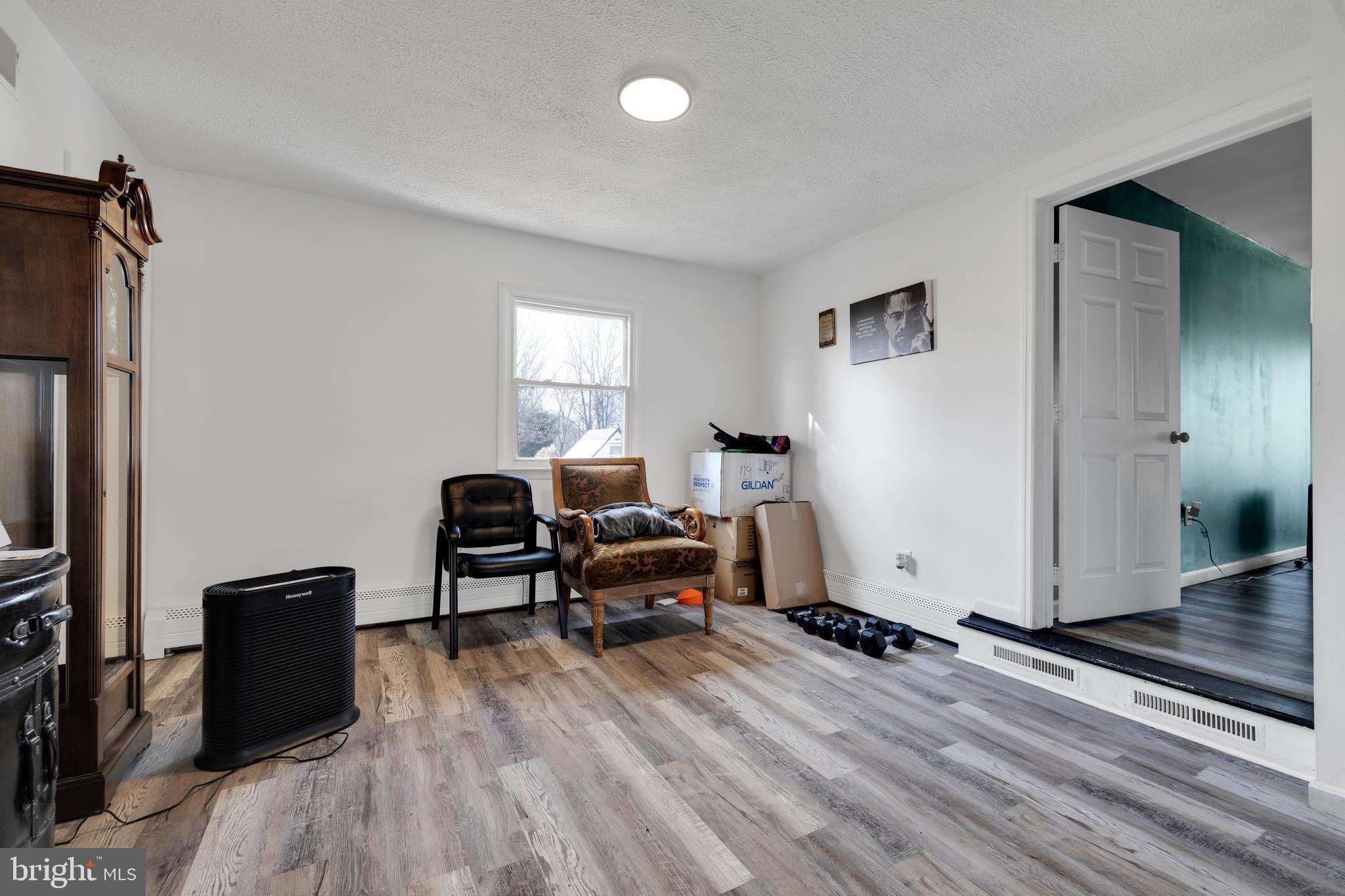 21 Timber Road Carlisle, PA 17015 - Photo 5 of 32 More Living Room