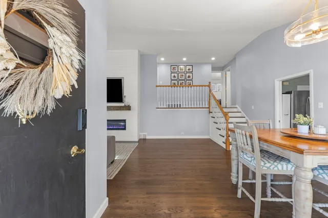 $544,999 | 5924 Carpenter Street, Downers Grove, IL 60516