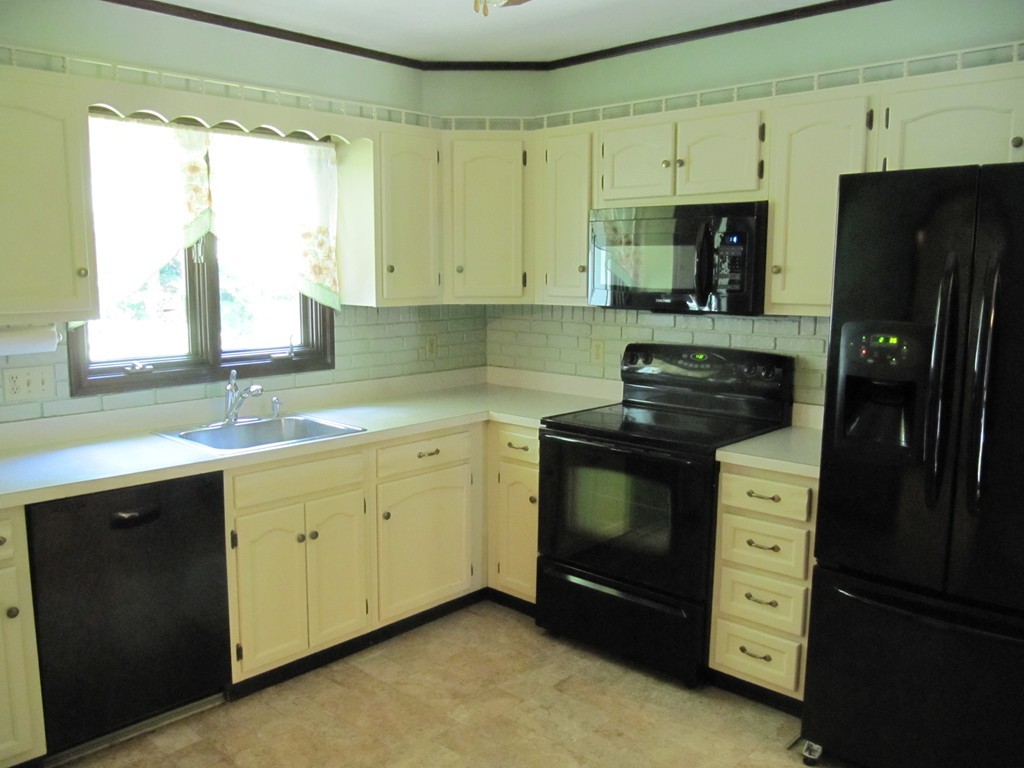 222 Pleasantdale Road Rutland, MA 01543 - Photo 10 of 29