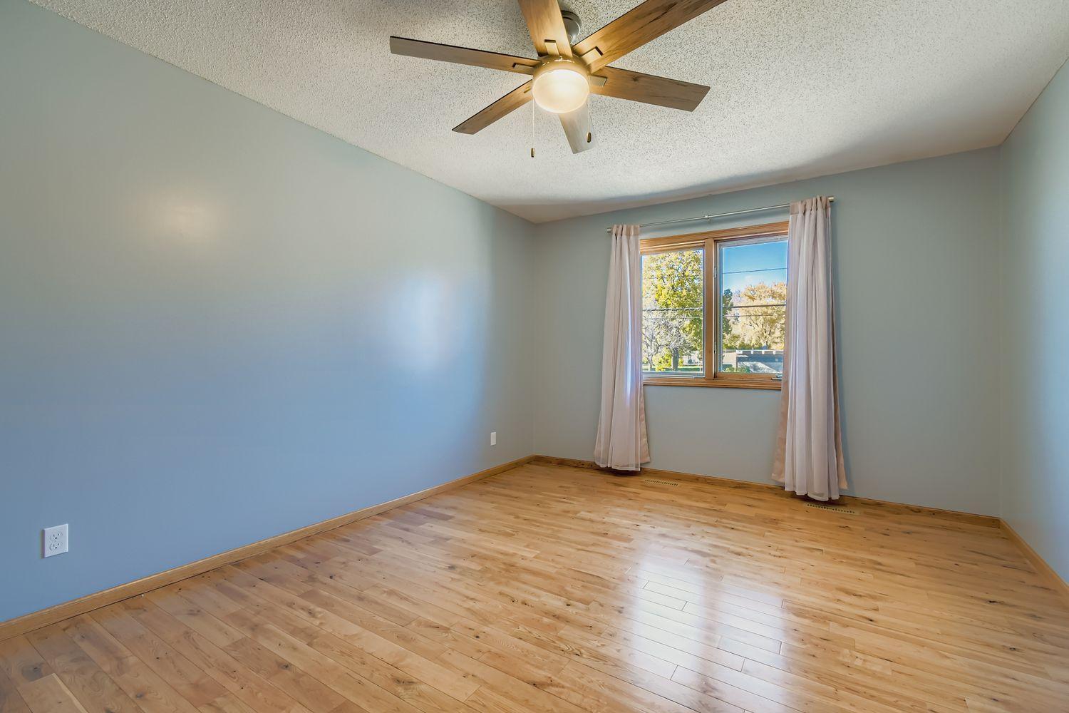 4035 Silver Lake Road Northeast St. Anthony, MN 55421 - Photo 12 of 17