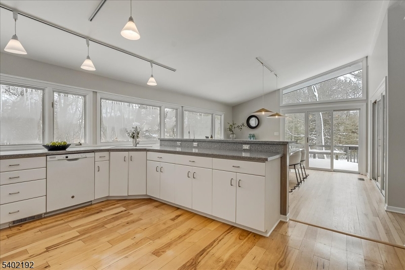 49 Farmersville Road Califon, NJ 07830 - Photo 13 of 37