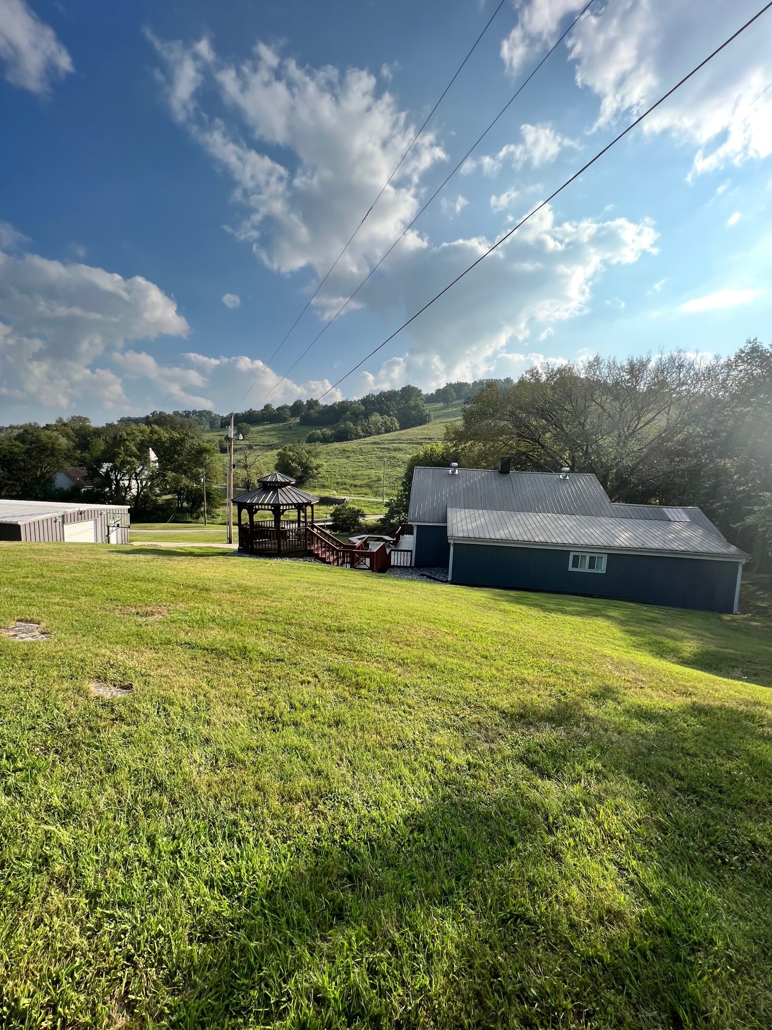 10 Alexander Road Riddleton, TN 37151 - Photo 2 of 37 a view of an ocean and beach