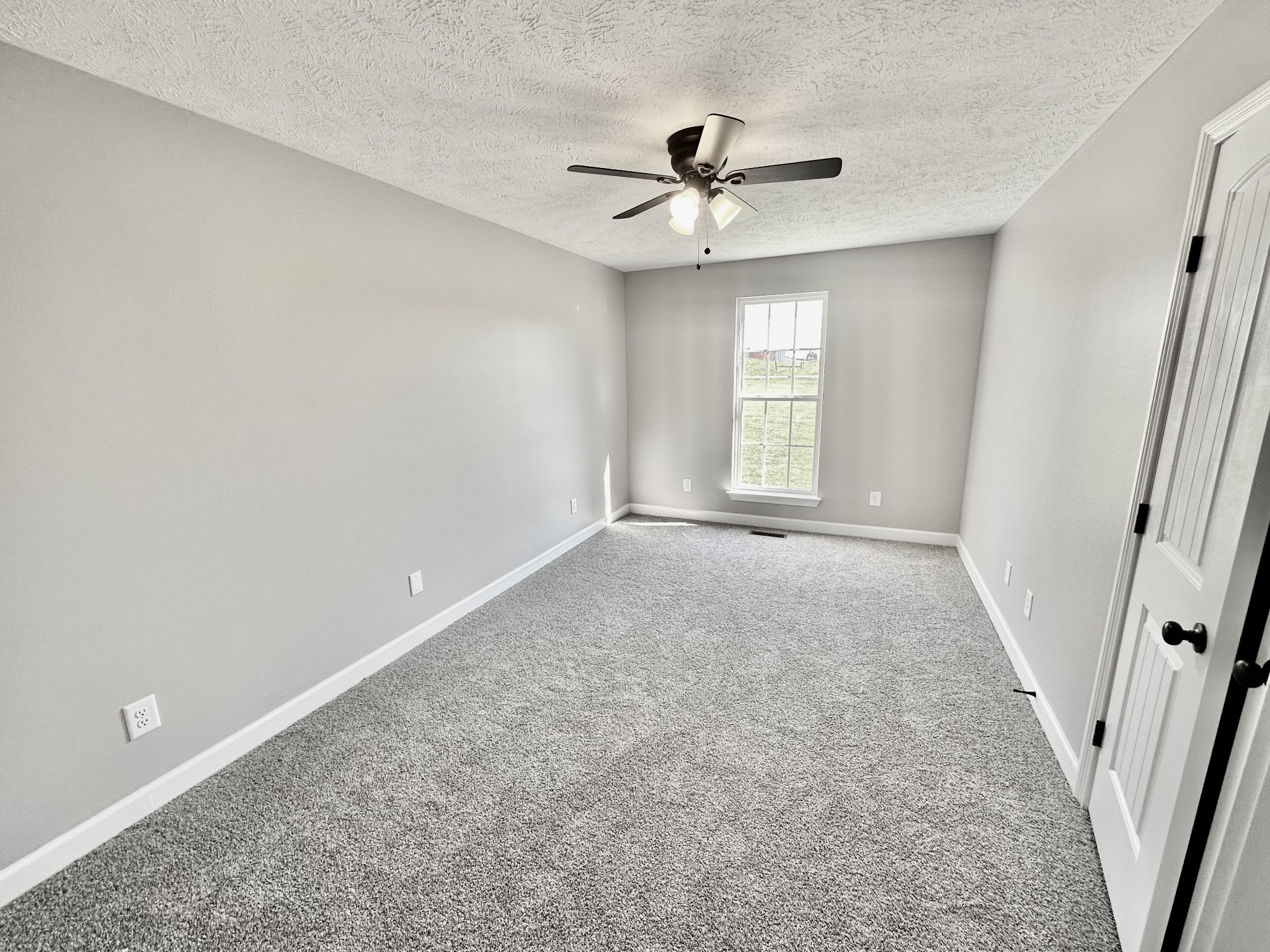 216 Clubbs Road Portland, TN 37148 - Photo 10 of 14 a view of a livingroom with a window