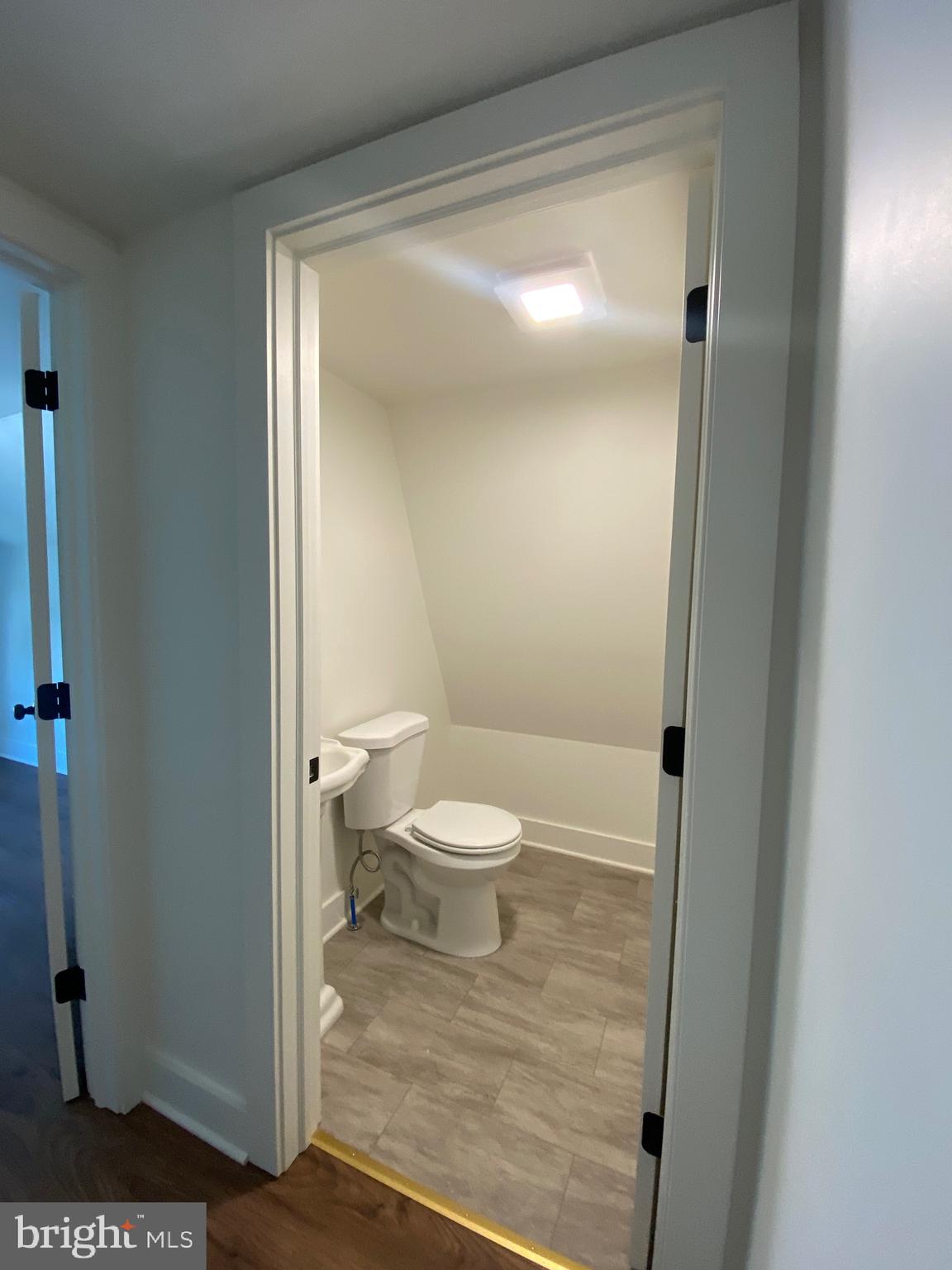 27 West Ferdinand Street, Unit 2 Manheim, PA 17545 - Photo 19 of 20